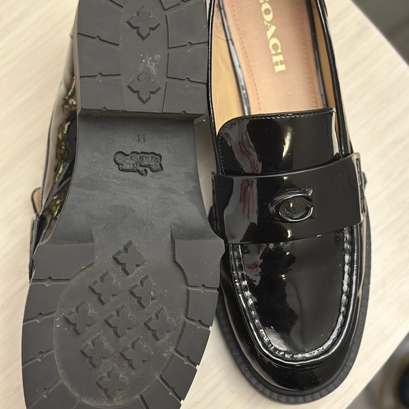 COACH LEAH LOAFER - Picture 3 of 4